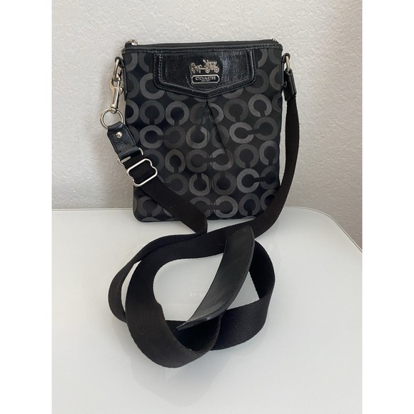 Coach MADISON Black Grey Op Art Stage Coach Crossbody Swingpack 43430 - Picture 1 of 16
